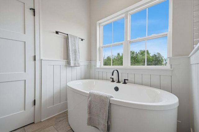 N51W18906 Quietwood DRIVE, Lannon, WI 53046