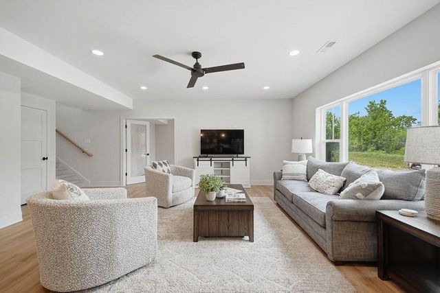 N51W18906 Quietwood DRIVE, Lannon, WI 53046