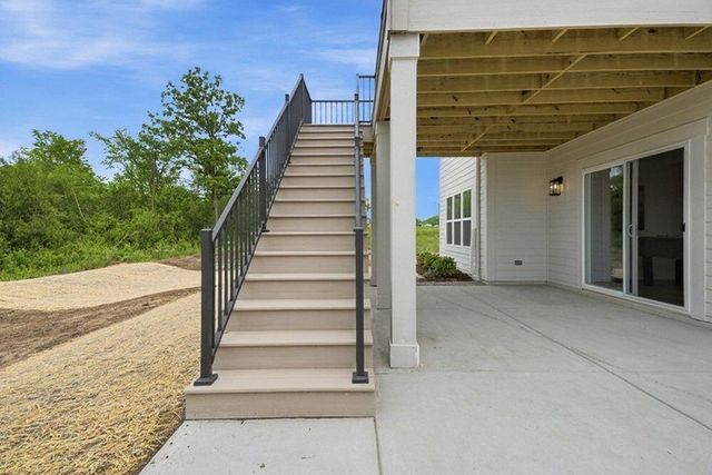 N51W18906 Quietwood DRIVE, Lannon, WI 53046
