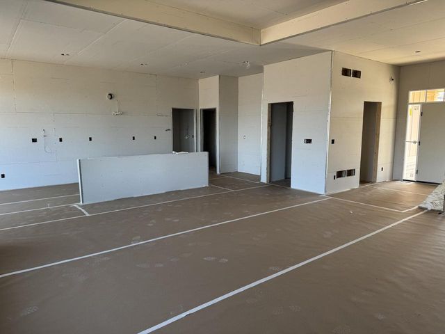 N51W18906 Quietwood DRIVE, Lannon, WI 53046