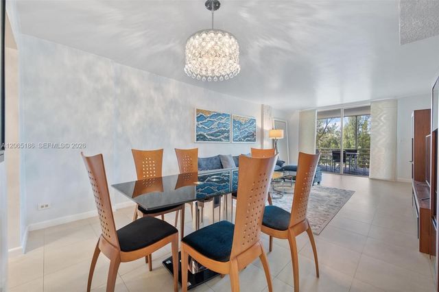 3660 NE 166th St 307, North Miami Beach, FL 33160