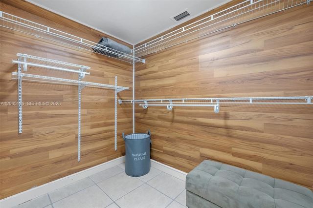 3660 NE 166th St 307, North Miami Beach, FL 33160