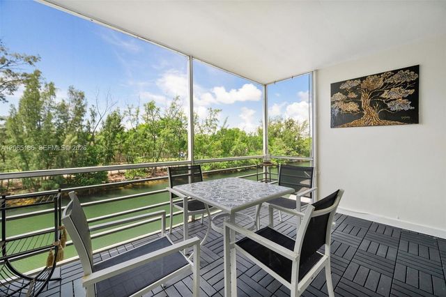 3660 NE 166th St 307, North Miami Beach, FL 33160