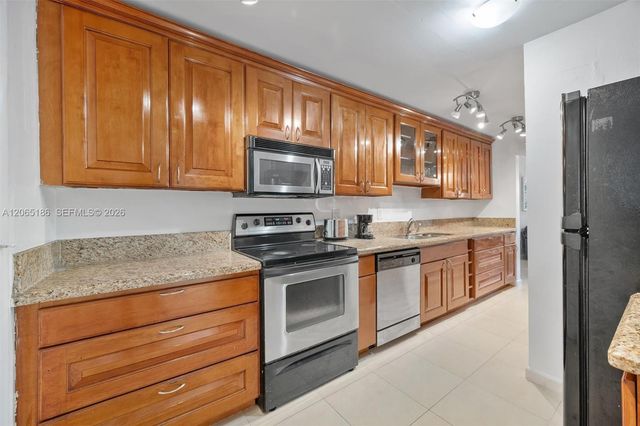 3660 NE 166th St 307, North Miami Beach, FL 33160