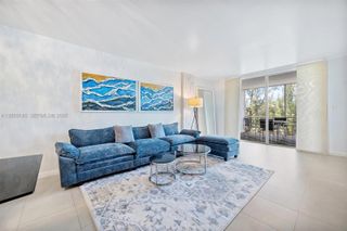 3660 NE 166th St 307, North Miami Beach, FL 33160