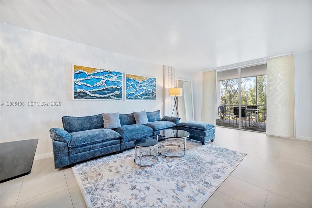 3660 NE 166th St 307, North Miami Beach, FL 33160