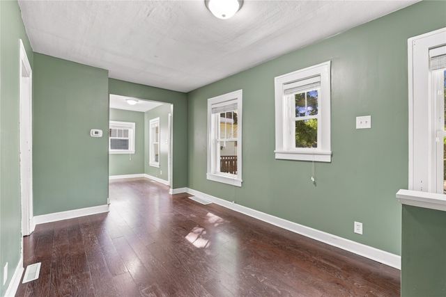 4111 Cottage Grove Avenue, Des Moines, IA 50311