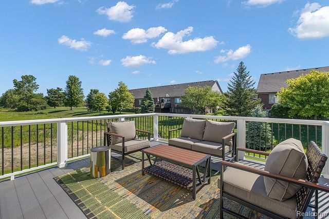 6167 N Trailwoods Drive, Scio Township, MI 48103