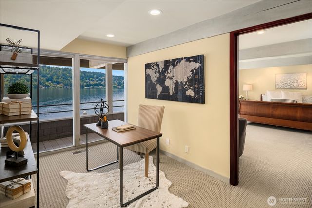 2240 W Lake Sammamish Pkwy NE, Redmond, WA 98052