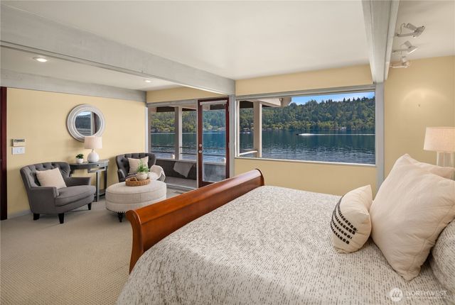 2240 W Lake Sammamish Pkwy NE, Redmond, WA 98052