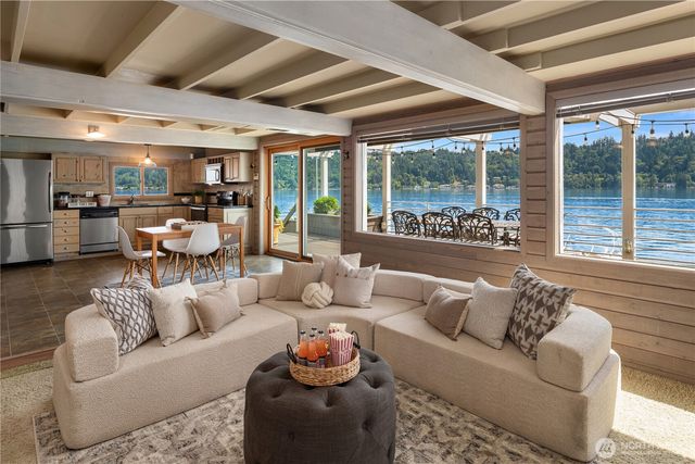 2240 W Lake Sammamish Pkwy NE, Redmond, WA 98052