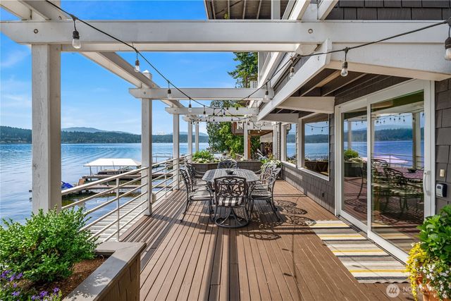 2240 W Lake Sammamish Pkwy NE, Redmond, WA 98052