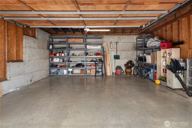2240 W Lake Sammamish Pkwy NE, Redmond, WA 98052