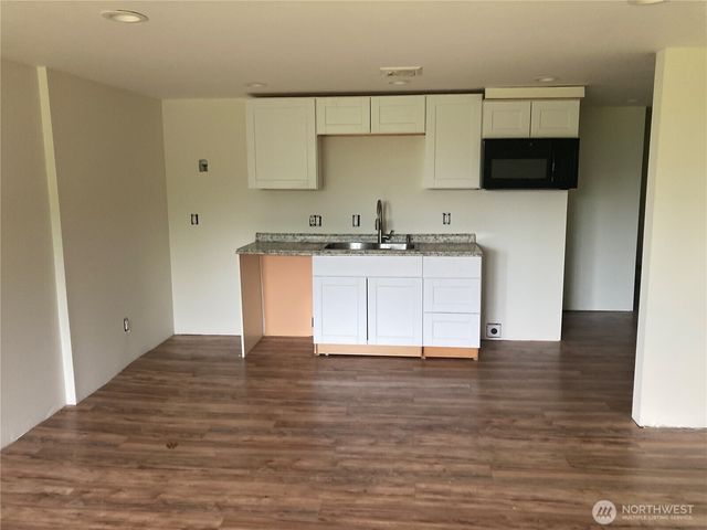 6906 55th Avenue S, Seattle, WA 98118