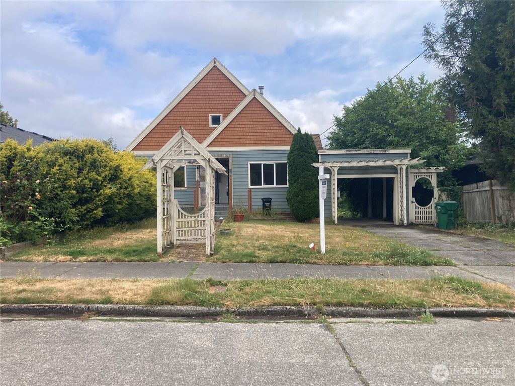 6906 55th Avenue S, Seattle, WA 98118