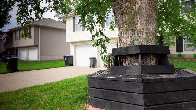 106 Shady Lane, Warrensburg, MO 64093