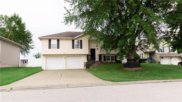 106 Shady Lane, Warrensburg, MO 64093