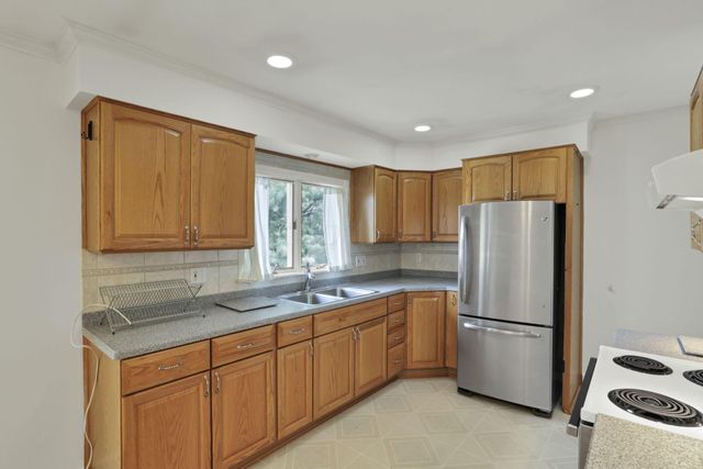 1059 Lambeth Drive, Columbus, OH 43220