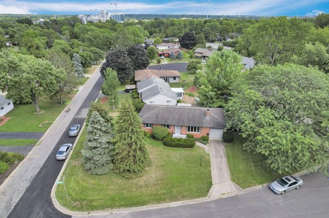 1059 Lambeth Drive, Columbus, OH 43220
