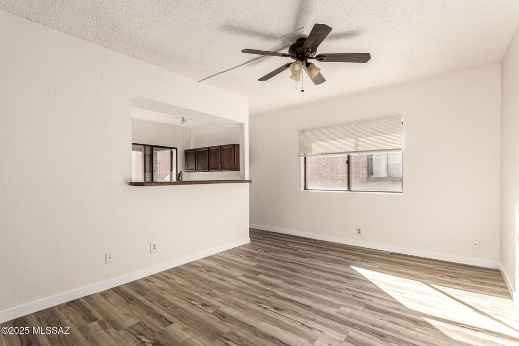 1534 S Columbus Blvd Apt 8, Tucson, AZ 85711
