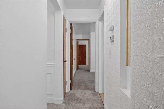 18671 Huntington Avenue, Harper Woods, MI 48225