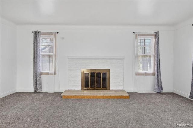 18671 Huntington Avenue, Harper Woods, MI 48225