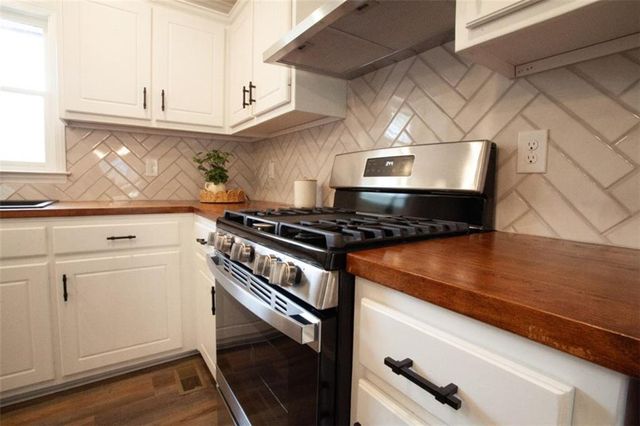 232 Cypress Circle, Carrollton, GA 30116