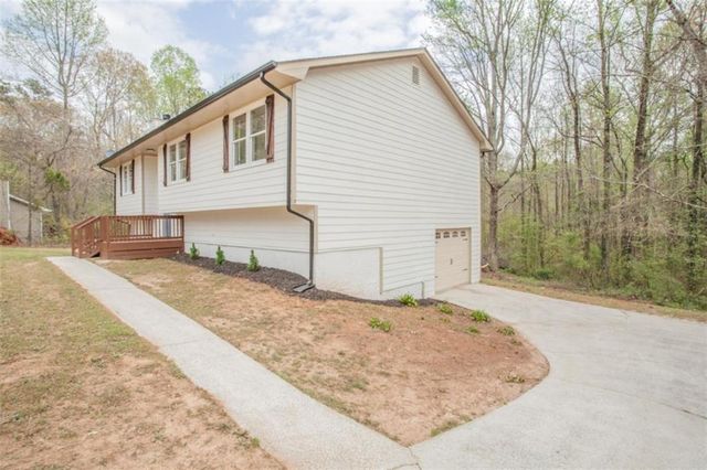 232 Cypress Circle, Carrollton, GA 30116