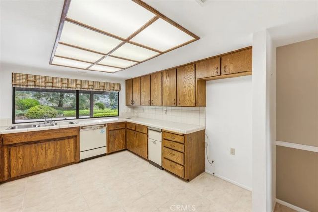37295 Oak View, Yucaipa, CA 92399