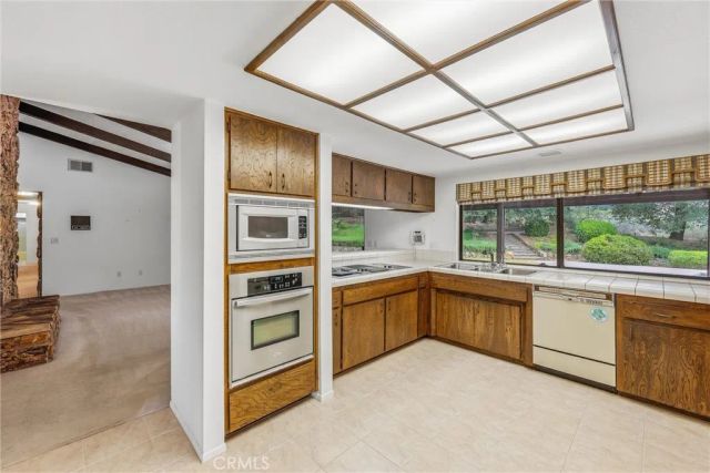 37295 Oak View, Yucaipa, CA 92399