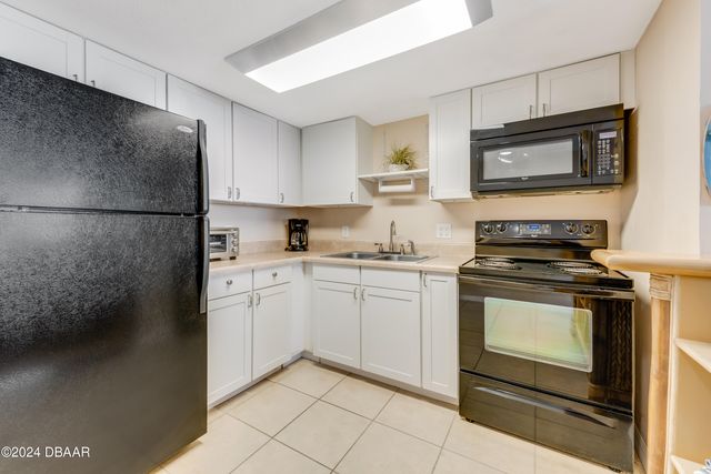 935 N Halifax Ave Apt 410, Daytona Beach, FL 32118