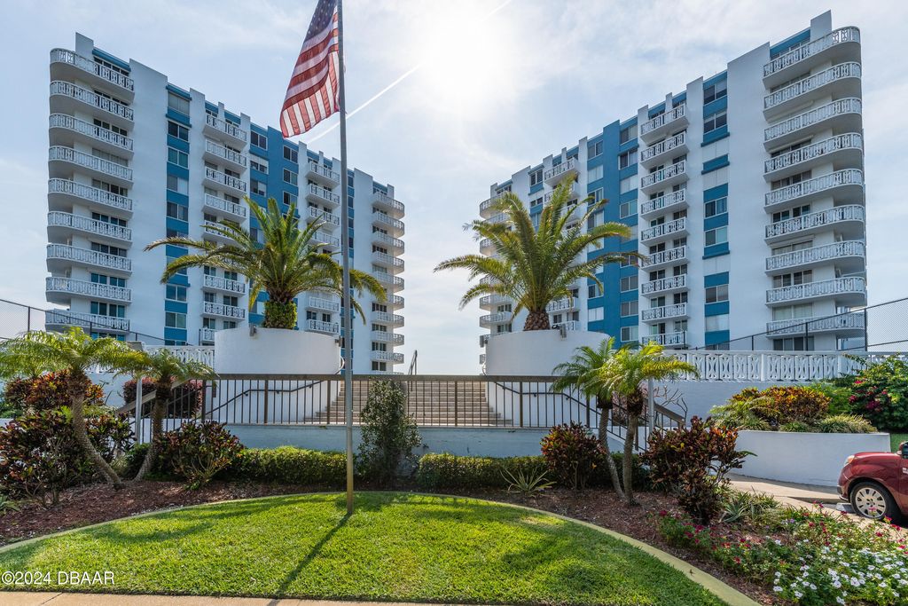 935 N Halifax Ave Apt 410, Daytona Beach, FL 32118