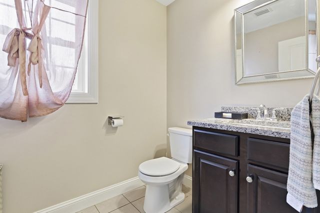 97 Sawtelle Rd, Leominster, MA 01453