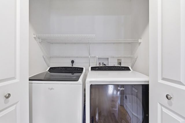97 Sawtelle Rd, Leominster, MA 01453