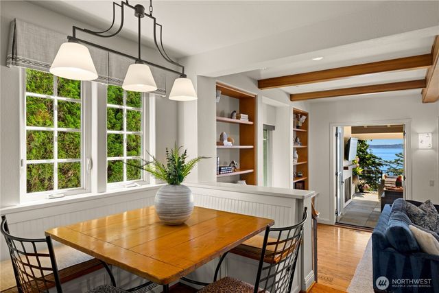 2555 Magnolia Boulevard W, Seattle, WA 98199