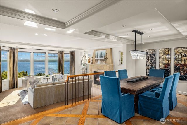 2555 Magnolia Boulevard W, Seattle, WA 98199