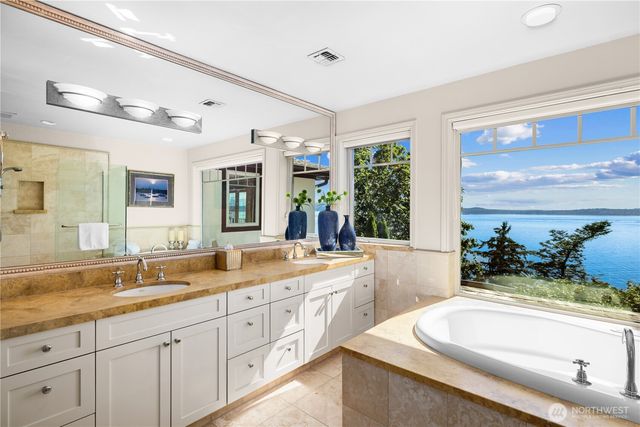 2555 Magnolia Boulevard W, Seattle, WA 98199