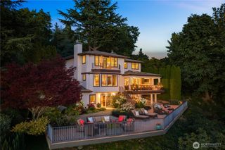 2555 Magnolia Boulevard W, Seattle, WA 98199