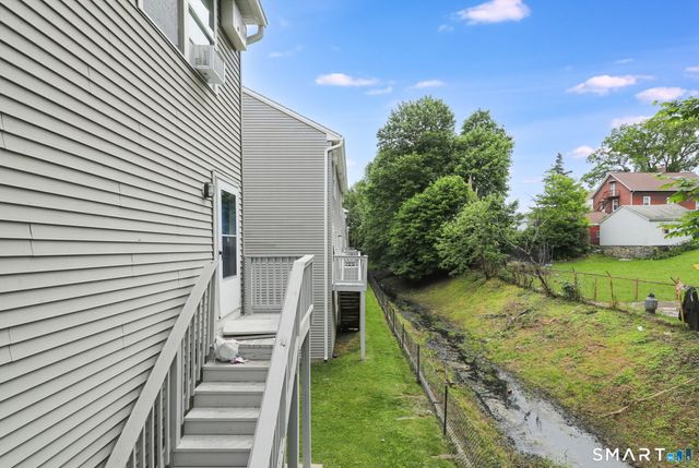 62 Chestnut St Extension 11, Danbury, CT 06810
