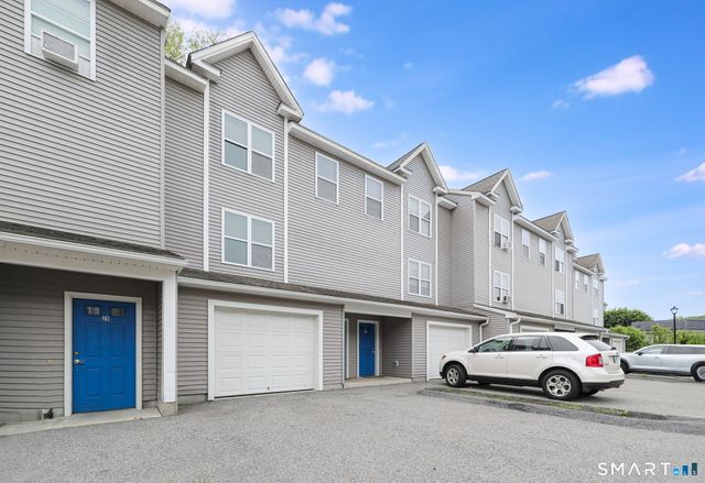 62 Chestnut St Extension 11, Danbury, CT 06810