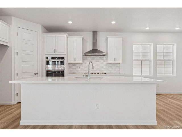 16938 W 92nd Dr, Arvada, CO 80007