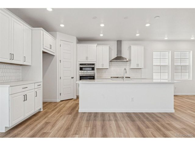 16938 W 92nd Dr, Arvada, CO 80007