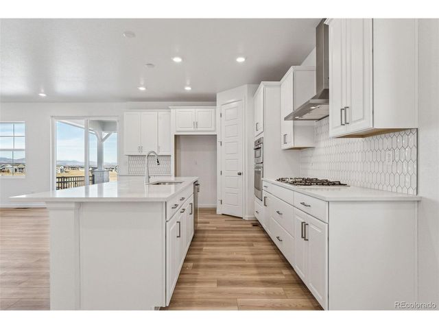 16938 W 92nd Dr, Arvada, CO 80007