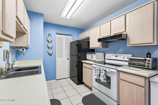 14300 W BELL Road 51, Surprise, AZ 85374