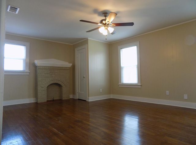 101 N Jackson Street, San Angelo, TX 76901