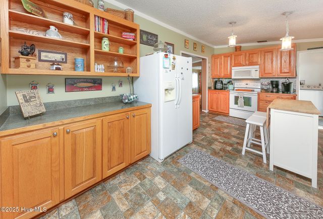 61 Drum Hill Church Lane, Gates, NC 27937