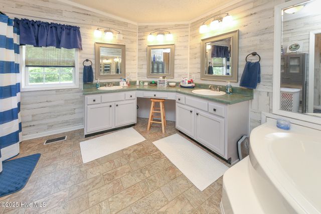 61 Drum Hill Church Lane, Gates, NC 27937