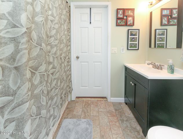 61 Drum Hill Church Lane, Gates, NC 27937