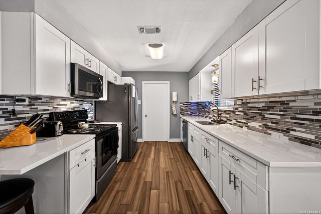 12511 Prima Vista, San Antonio, TX 78233