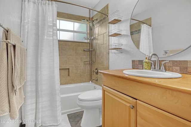 858 Carnival Road SE, Palm Bay, FL 32909